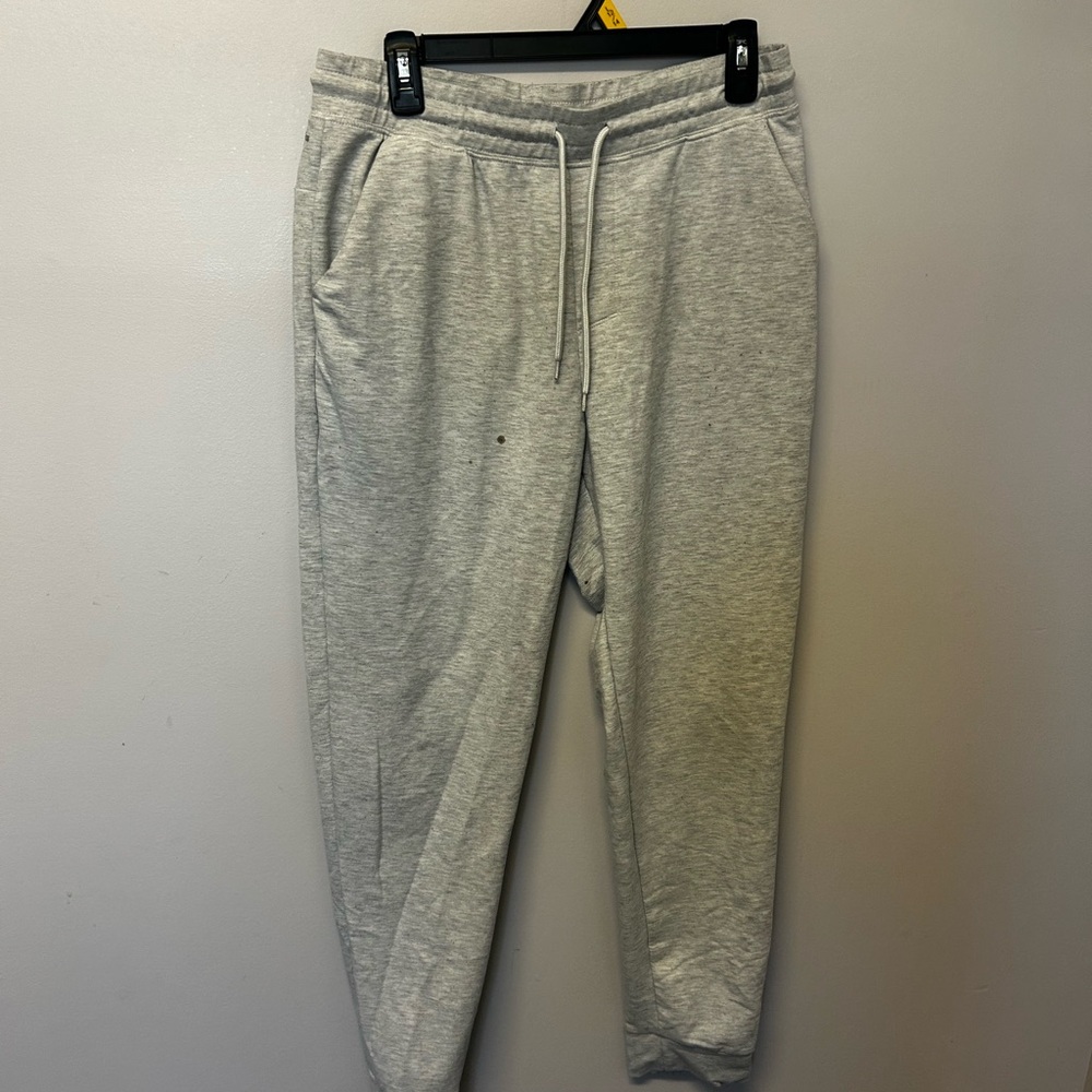 Danskin Now Gray Sweatpants with Elastic Waistband and Tapered Ankles
